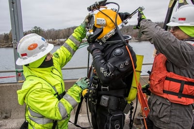 Nelosca Technologies, Inc. diver inspects common instances of  underwater structure failures.
