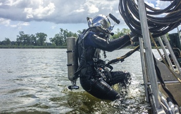 railroad bridge inspections, underwater inspections, diver services, commercial diving, Nelosca divers